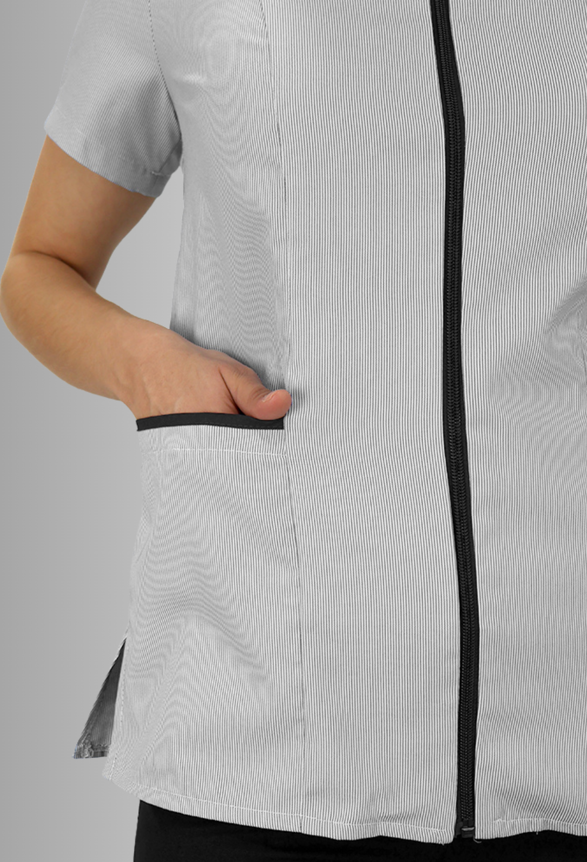 Uniforme de Limpieza Lineas Negras para Mujer de Chaquetín y Panatalón | SOZU