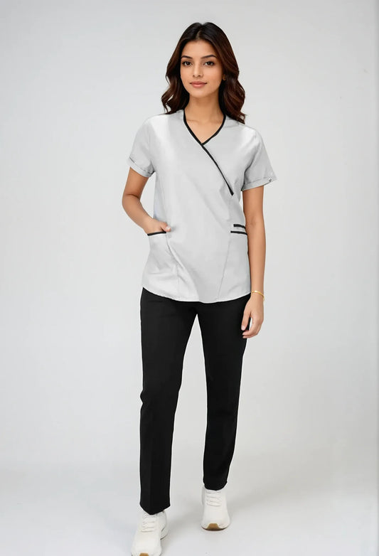 Uniforme de Limpieza Lineas Negras para Mujer de Filipina y Panatalón | SOZU